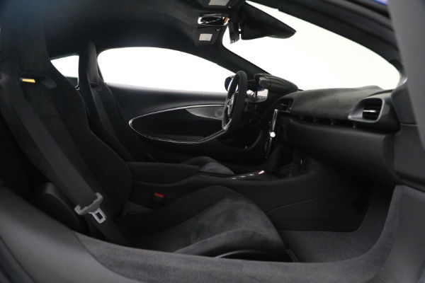 Used 2023 McLaren Artura for sale Sold at Alfa Romeo of Greenwich in Greenwich CT 06830 23