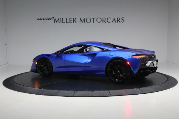Used 2023 McLaren Artura for sale Sold at Alfa Romeo of Greenwich in Greenwich CT 06830 4