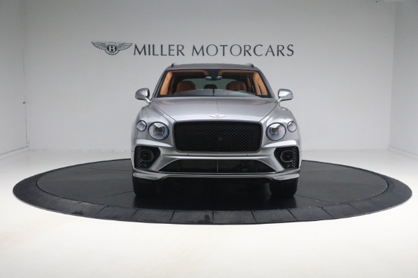 Used 2023 Bentley Bentayga Azure Hybrid for sale $159,900 at Alfa Romeo of Greenwich in Greenwich CT 06830 15