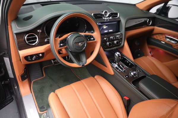 Used 2023 Bentley Bentayga Azure Hybrid for sale $159,900 at Alfa Romeo of Greenwich in Greenwich CT 06830 23