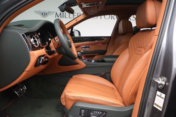 Used 2023 Bentley Bentayga Azure Hybrid for sale $159,900 at Alfa Romeo of Greenwich in Greenwich CT 06830 24