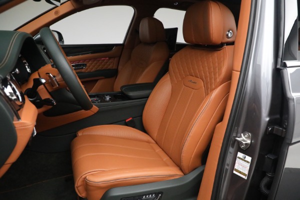 Used 2023 Bentley Bentayga Azure Hybrid for sale $159,900 at Alfa Romeo of Greenwich in Greenwich CT 06830 25
