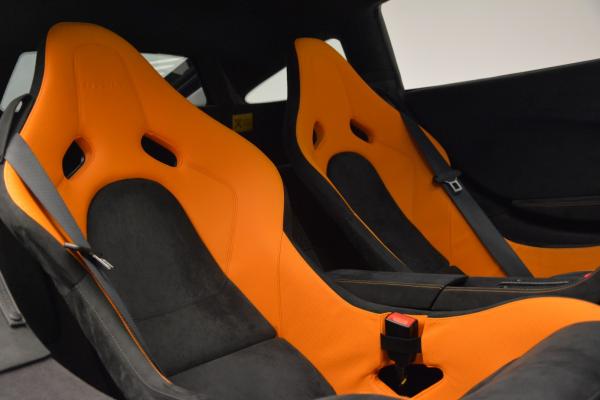 Used 2016 McLaren 675LT Coupe for sale $235,900 at Alfa Romeo of Greenwich in Greenwich CT 06830 19