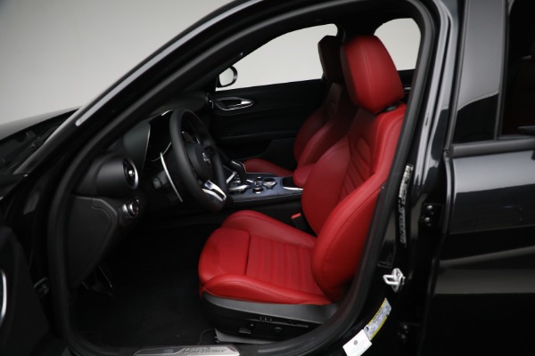 New 2024 Alfa Romeo Giulia Sprint for sale Sold at Alfa Romeo of Greenwich in Greenwich CT 06830 24