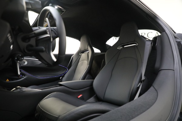 Used 2025 McLaren Artura TechLux for sale $227,900 at Alfa Romeo of Greenwich in Greenwich CT 06830 18