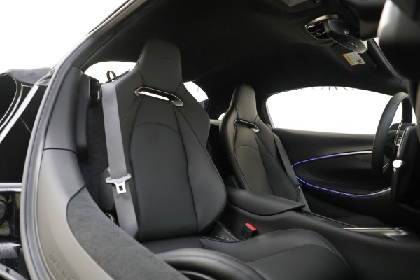 Used 2025 McLaren Artura TechLux for sale $227,900 at Alfa Romeo of Greenwich in Greenwich CT 06830 21