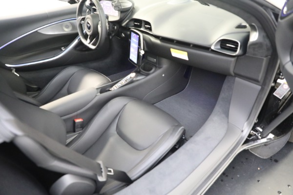 Used 2025 McLaren Artura TechLux for sale $227,900 at Alfa Romeo of Greenwich in Greenwich CT 06830 23