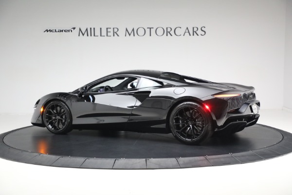 Used 2025 McLaren Artura TechLux for sale $227,900 at Alfa Romeo of Greenwich in Greenwich CT 06830 4
