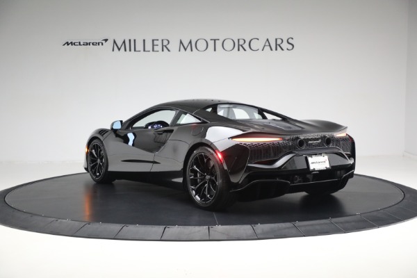 Used 2025 McLaren Artura TechLux for sale $227,900 at Alfa Romeo of Greenwich in Greenwich CT 06830 5