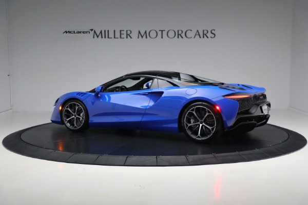New 2025 McLaren Artura Spider Performance for sale $329,718 at Alfa Romeo of Greenwich in Greenwich CT 06830 17