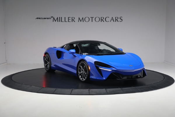 New 2025 McLaren Artura Spider Performance for sale $329,718 at Alfa Romeo of Greenwich in Greenwich CT 06830 24
