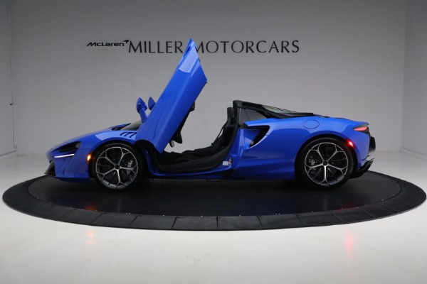 New 2025 McLaren Artura Spider Performance for sale $329,718 at Alfa Romeo of Greenwich in Greenwich CT 06830 27