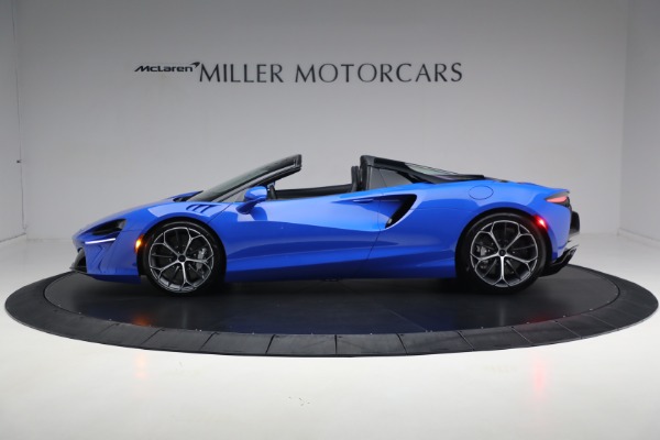 New 2025 McLaren Artura Spider Performance for sale $329,718 at Alfa Romeo of Greenwich in Greenwich CT 06830 3