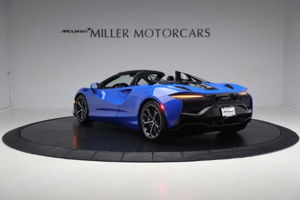 New 2025 McLaren Artura Spider Performance for sale $329,718 at Alfa Romeo of Greenwich in Greenwich CT 06830 5