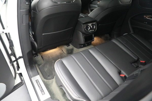 Used 2021 Bentley Bentayga V8 for sale Sold at Alfa Romeo of Greenwich in Greenwich CT 06830 18