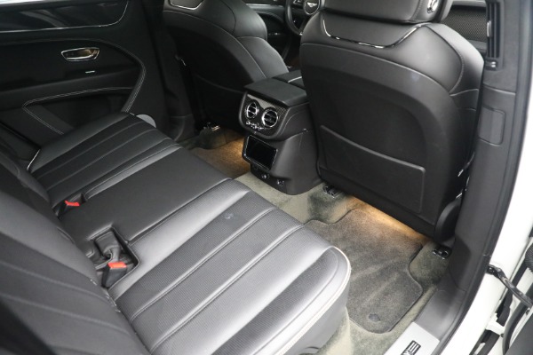Used 2021 Bentley Bentayga V8 for sale Sold at Alfa Romeo of Greenwich in Greenwich CT 06830 24