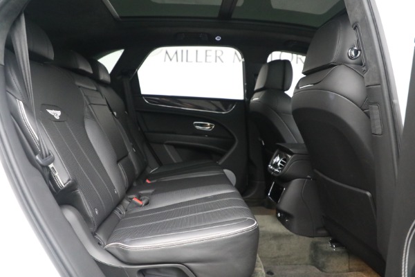 Used 2021 Bentley Bentayga V8 for sale Sold at Alfa Romeo of Greenwich in Greenwich CT 06830 25
