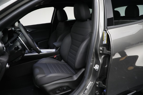 New 2024 Alfa Romeo Tonale Ti for sale Sold at Alfa Romeo of Greenwich in Greenwich CT 06830 13