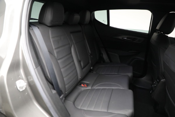 New 2024 Alfa Romeo Tonale Ti for sale Sold at Alfa Romeo of Greenwich in Greenwich CT 06830 17