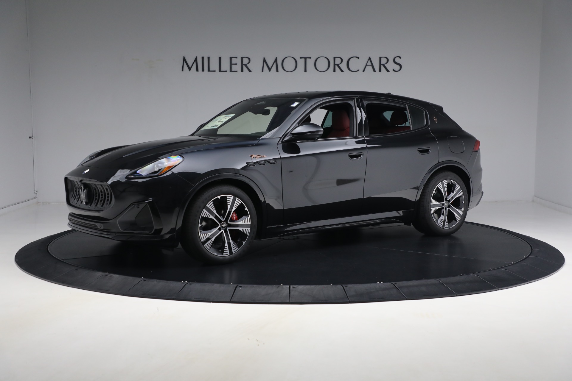 New 2025 Maserati Grecale Folgore for sale $99,900 at Alfa Romeo of Greenwich in Greenwich CT 06830 1