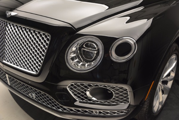 Used 2017 Bentley Bentayga for sale Sold at Alfa Romeo of Greenwich in Greenwich CT 06830 15