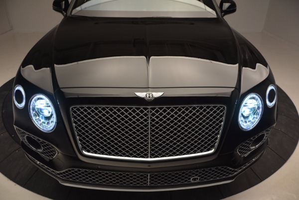 Used 2017 Bentley Bentayga for sale Sold at Alfa Romeo of Greenwich in Greenwich CT 06830 18
