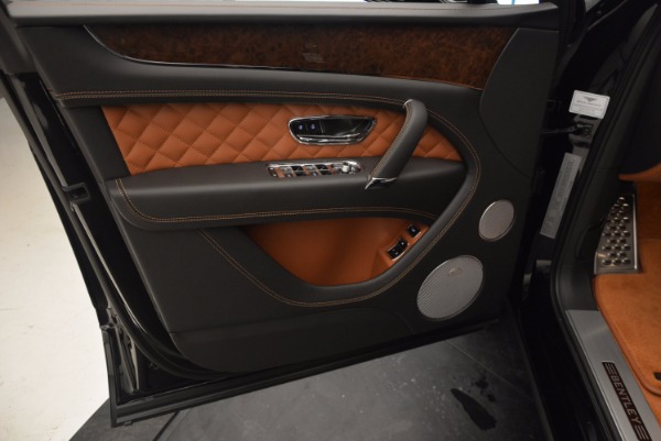 Used 2017 Bentley Bentayga for sale Sold at Alfa Romeo of Greenwich in Greenwich CT 06830 21