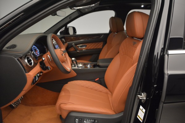Used 2017 Bentley Bentayga for sale Sold at Alfa Romeo of Greenwich in Greenwich CT 06830 24