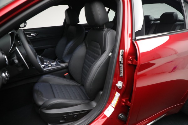 Used 2024 Alfa Romeo Giulia Quadrifoglio for sale $71,900 at Alfa Romeo of Greenwich in Greenwich CT 06830 26