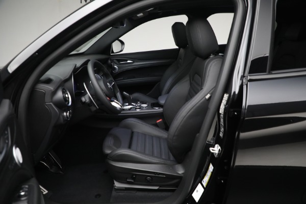New 2024 Alfa Romeo Stelvio Quadrifoglio for sale $94,570 at Alfa Romeo of Greenwich in Greenwich CT 06830 27