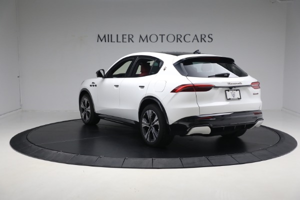 New 2025 Maserati Grecale Folgore for sale Sold at Alfa Romeo of Greenwich in Greenwich CT 06830 14