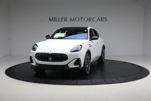 New 2025 Maserati Grecale Folgore for sale Sold at Alfa Romeo of Greenwich in Greenwich CT 06830 3