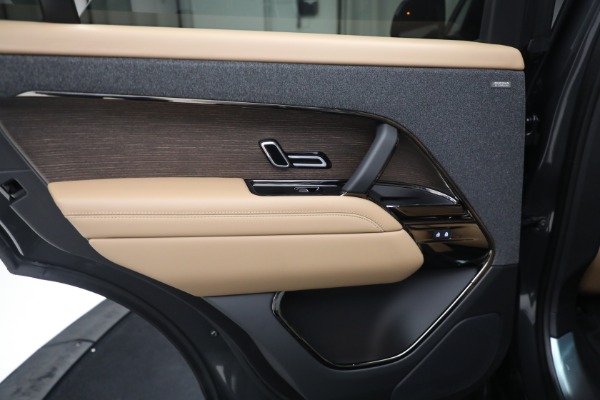 Used 2024 Land Rover Range Rover Sport P360 SE for sale Sold at Alfa Romeo of Greenwich in Greenwich CT 06830 19