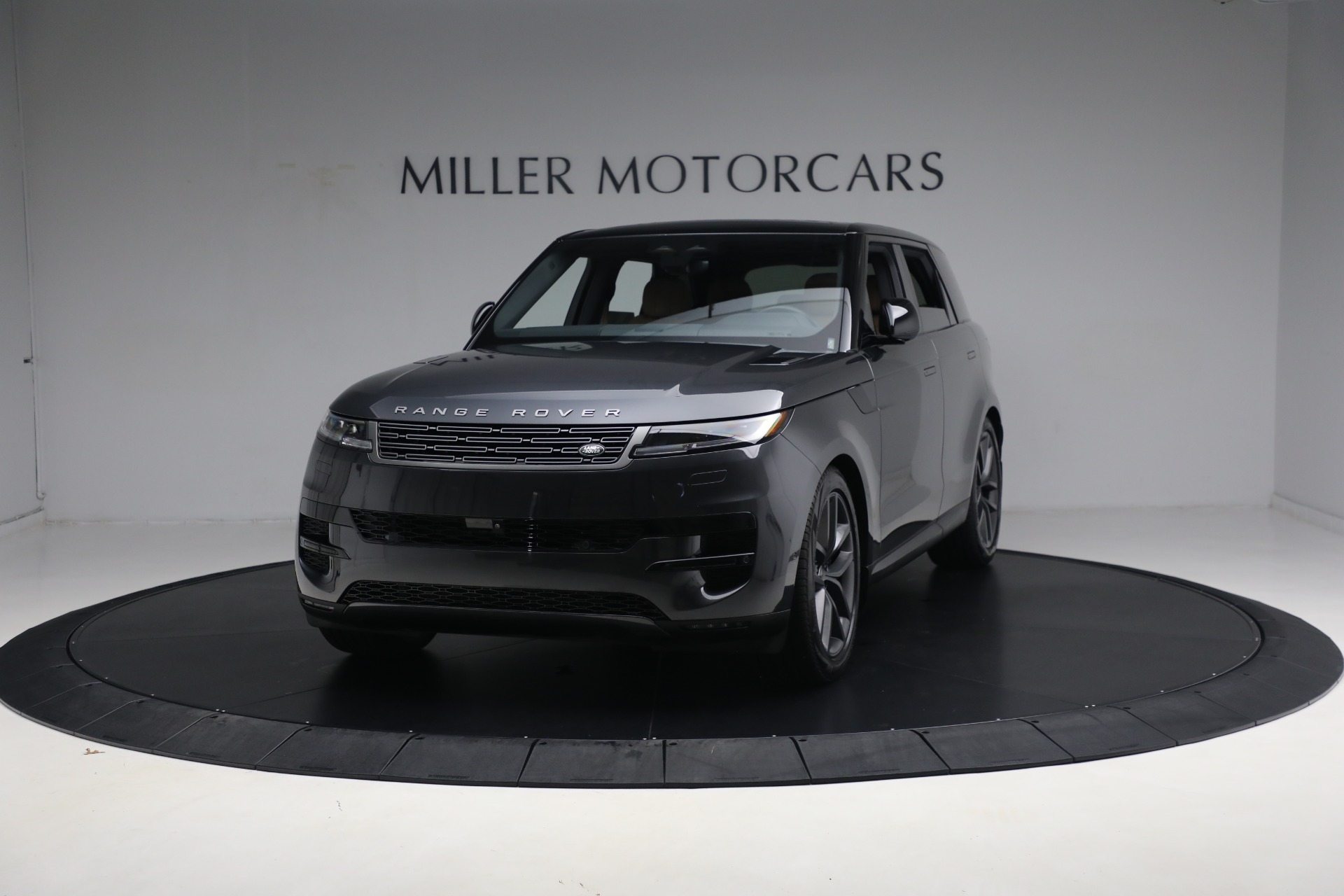 Used 2024 Land Rover Range Rover Sport P360 SE for sale Sold at Alfa Romeo of Greenwich in Greenwich CT 06830 1