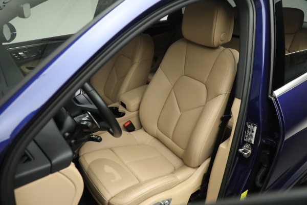 Used 2023 Porsche Macan S for sale Sold at Alfa Romeo of Greenwich in Greenwich CT 06830 15