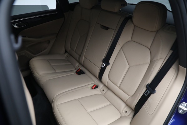 Used 2023 Porsche Macan S for sale Sold at Alfa Romeo of Greenwich in Greenwich CT 06830 18