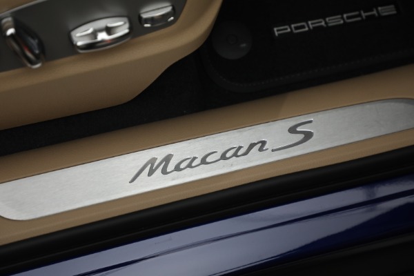 Used 2023 Porsche Macan S for sale Sold at Alfa Romeo of Greenwich in Greenwich CT 06830 22
