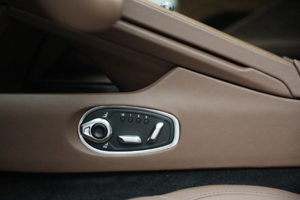 Used 2025 Aston Martin DB12 V8 for sale $245,900 at Alfa Romeo of Greenwich in Greenwich CT 06830 21