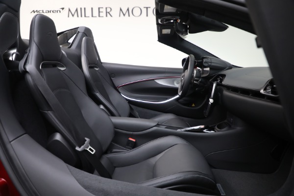 New 2025 McLaren Artura Spider TechLux for sale $331,008 at Alfa Romeo of Greenwich in Greenwich CT 06830 28