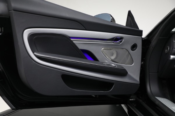 New 2025 Aston Martin Vanquish for sale $483,720 at Alfa Romeo of Greenwich in Greenwich CT 06830 18