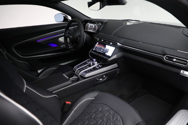 New 2025 Aston Martin Vanquish for sale $483,720 at Alfa Romeo of Greenwich in Greenwich CT 06830 23