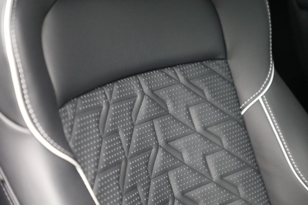 New 2025 Aston Martin Vanquish for sale $483,720 at Alfa Romeo of Greenwich in Greenwich CT 06830 27