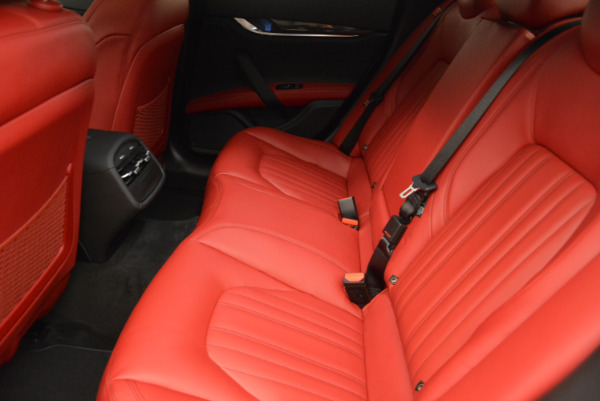 Used 2017 Maserati Ghibli S Q4 for sale Sold at Alfa Romeo of Greenwich in Greenwich CT 06830 18