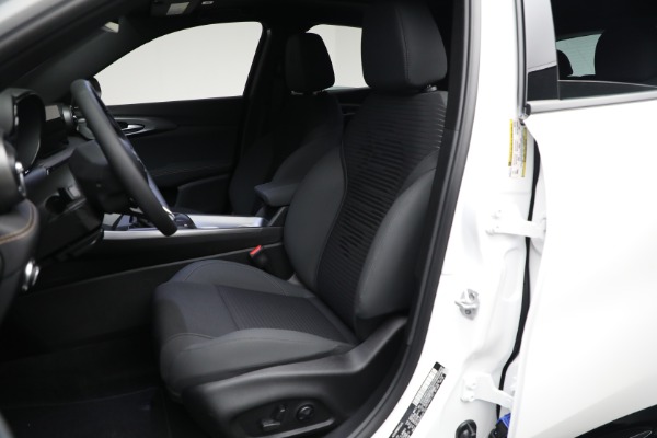 New 2025 Alfa Romeo Tonale for sale Sold at Alfa Romeo of Greenwich in Greenwich CT 06830 11