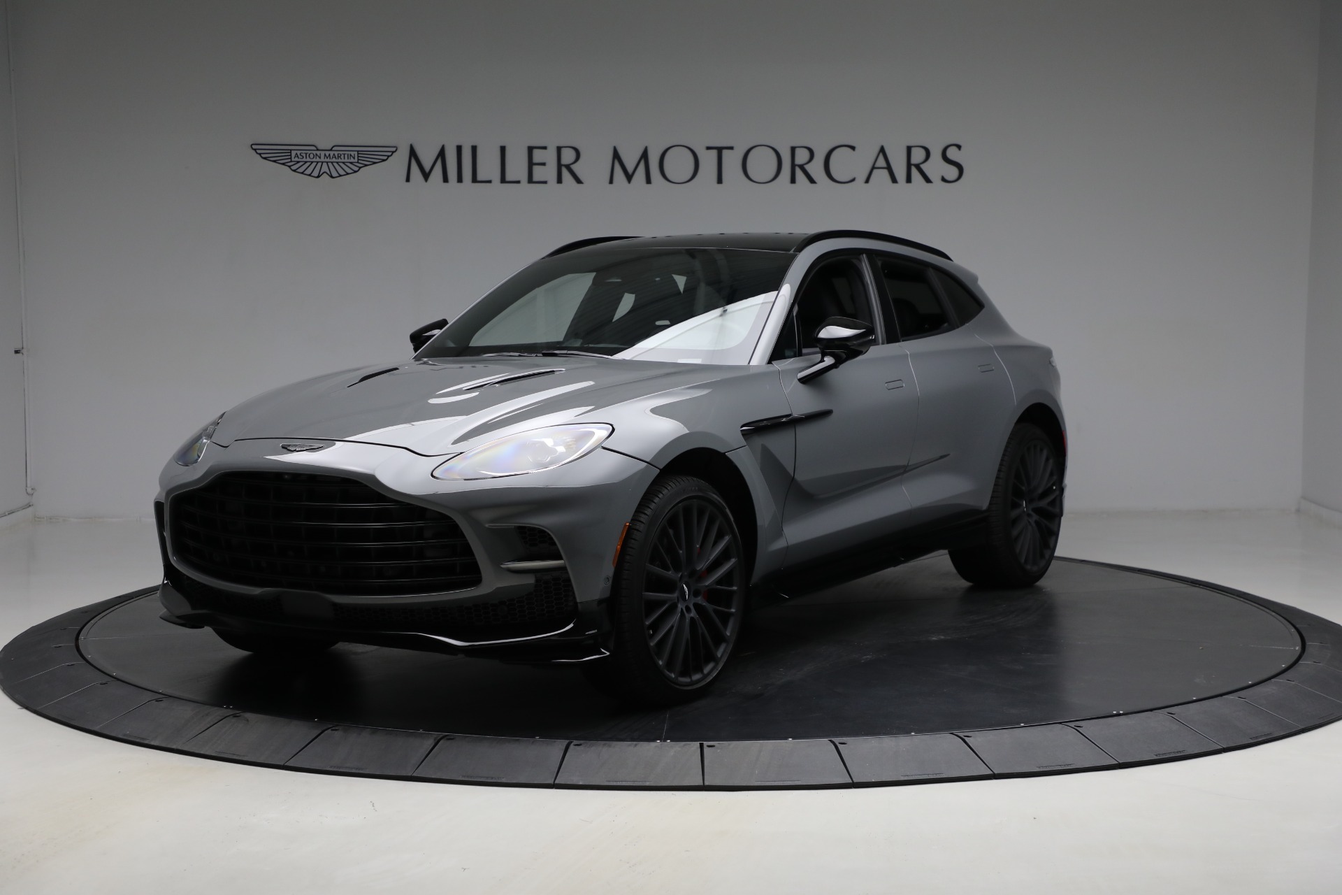 Used 2025 Aston Martin DBX 707 with VIN SD7VUJDW3STV11847 for sale in Greenwich, CT