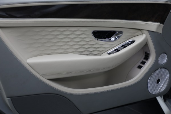 Used 2025 Bentley Continental GT Speed for sale $281,900 at Alfa Romeo of Greenwich in Greenwich CT 06830 19