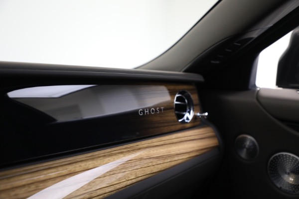 Used 2024 Rolls-Royce Ghost for sale $299,900 at Alfa Romeo of Greenwich in Greenwich CT 06830 15
