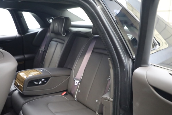 Used 2024 Rolls-Royce Ghost for sale $299,900 at Alfa Romeo of Greenwich in Greenwich CT 06830 16