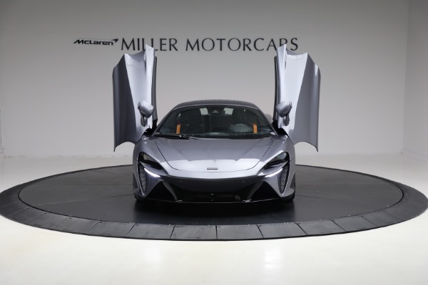 New 2025 McLaren Artura Vision for sale $292,398 at Alfa Romeo of Greenwich in Greenwich CT 06830 13