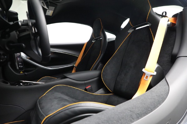 New 2025 McLaren Artura Vision for sale $292,398 at Alfa Romeo of Greenwich in Greenwich CT 06830 22